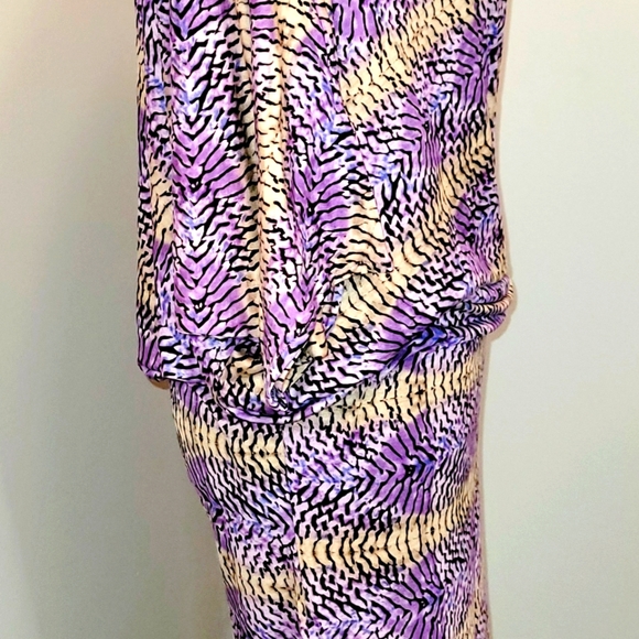 BCBG MAXAZRIA Multi-Color Print Dress - Picture 4 of 11